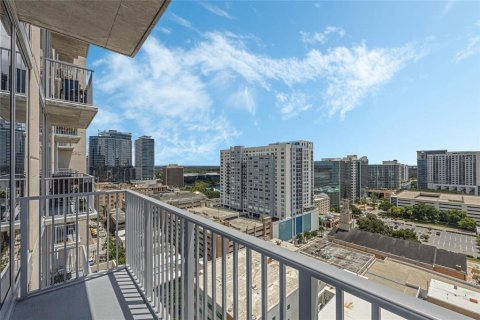 Condo in Orlando, Florida, 1 bedroom  № 1302890 - photo 27