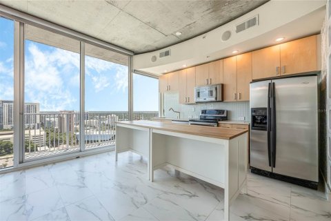 Condo in Orlando, Florida, 1 bedroom  № 1302890 - photo 16