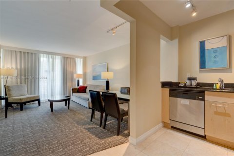 Condo in Fort Lauderdale, Florida, 1 bedroom  № 1237035 - photo 16