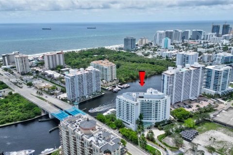 Condo in Fort Lauderdale, Florida, 1 bedroom  № 1237035 - photo 13