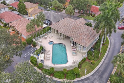 Villa ou maison à vendre à Pompano Beach, Floride: 4 chambres, 204.85 m2 № 1029726 - photo 2