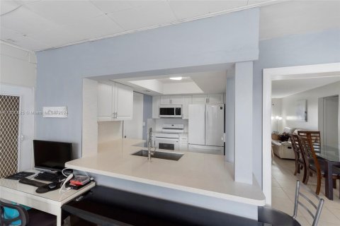 Casa en venta en Tamarac, Florida, 2 dormitorios, 100.52 m2 № 1065317 - foto 13