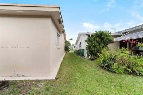 Casa en venta en Tamarac, Florida, 2 dormitorios, 100.52 m2 № 1065317 - foto 24
