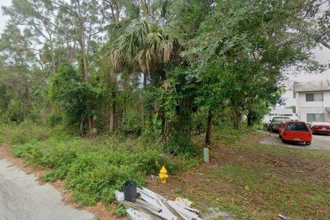 Terreno en venta en Palm Bay, Florida № 1397081 - foto 1