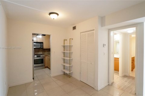 Condo in Aventura, Florida, 2 bedrooms  № 1242208 - photo 7