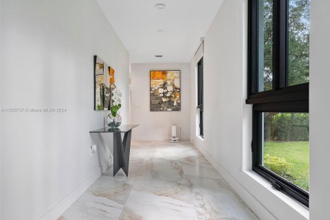 Casa en venta en Miami Shores, Florida, 5 dormitorios, 409.33 m2 № 1077250 - foto 29