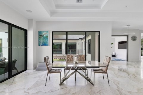 Casa en venta en Miami Shores, Florida, 5 dormitorios, 409.33 m2 № 1077250 - foto 19