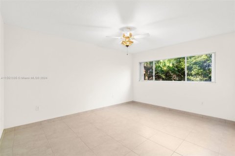 Copropriété à vendre à Pembroke Pines, Floride: 2 chambres, 112.13 m2 № 1067850 - photo 17