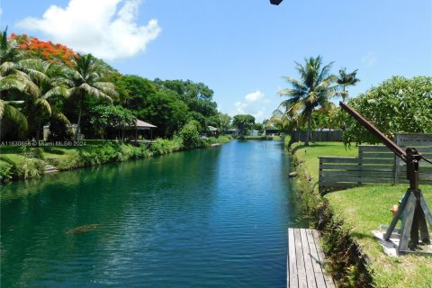 Villa ou maison à vendre à Cutler Bay, Floride: 3 chambres, 154.78 m2 № 1291390 - photo 12