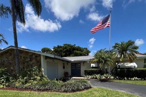 Villa ou maison à vendre à Cutler Bay, Floride: 3 chambres, 154.78 m2 № 1291390 - photo 3