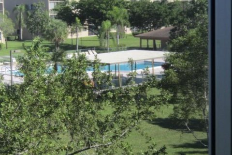 Condominio en venta en Pembroke Pines, Florida, 2 dormitorios, 112.13 m2 № 1068015 - foto 12