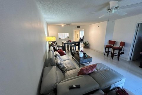 Condominio en venta en Pembroke Pines, Florida, 2 dormitorios, 112.13 m2 № 1068015 - foto 16