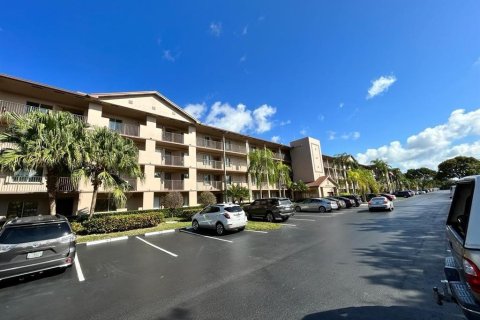 Condo in Pembroke Pines, Florida, 2 bedrooms  № 1068015 - photo 4