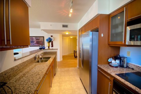 Condo in Hallandale Beach, Florida, 2 bedrooms  № 1291060 - photo 21