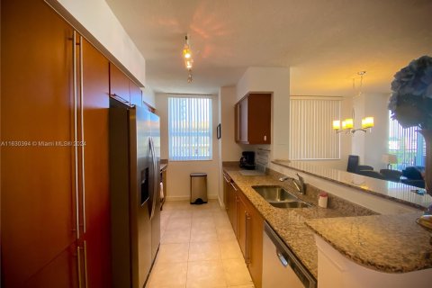 Condo in Hallandale Beach, Florida, 2 bedrooms  № 1291060 - photo 19