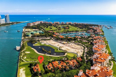 Terreno en venta en Fisher Island, Florida № 1241729 - foto 8