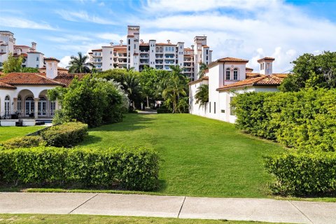 Land in Fisher Island, Florida № 1241729 - photo 14