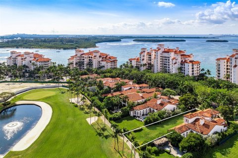 Terreno en venta en Fisher Island, Florida № 1241729 - foto 3