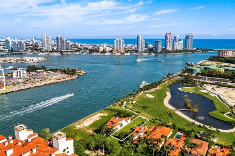 Terreno en venta en Fisher Island, Florida № 1241729 - foto 7