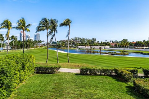 Land in Fisher Island, Florida № 1241729 - photo 15