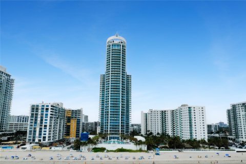 Condominio en venta en Hollywood, Florida, 4 dormitorios, 287.16 m2 № 1060247 - foto 6