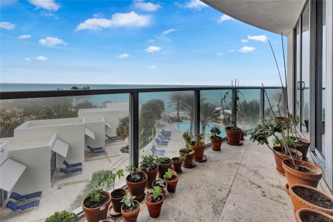 Condominio en venta en Hollywood, Florida, 4 dormitorios, 287.16 m2 № 1060247 - foto 17