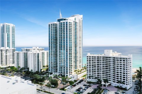 Condominio en venta en Hollywood, Florida, 4 dormitorios, 287.16 m2 № 1060247 - foto 3