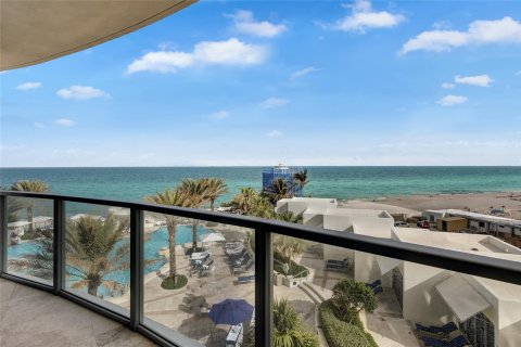 Condominio en venta en Hollywood, Florida, 4 dormitorios, 287.16 m2 № 1060247 - foto 18