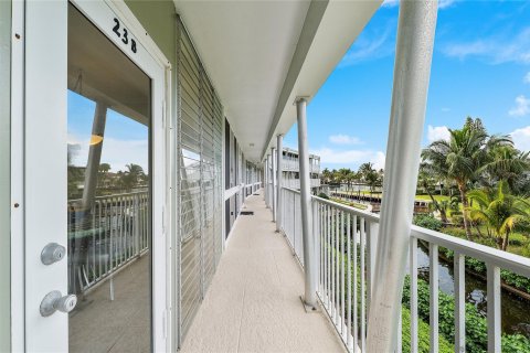 Condominio en venta en Hillsboro Beach, Florida, 1 dormitorio, 53.42 m2 № 1027057 - foto 30