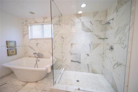 Townhouse in Hollywood, Florida 4 bedrooms, 299.89 sq.m. № 1064880 - photo 21