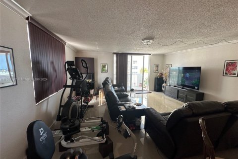 Copropriété à vendre à Hollywood, Floride: 2 chambres, 134.15 m2 № 1064882 - photo 17