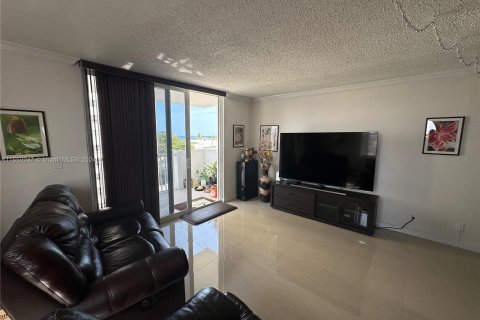 Copropriété à vendre à Hollywood, Floride: 2 chambres, 134.15 m2 № 1064882 - photo 15