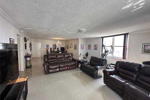 Copropriété à vendre à Hollywood, Floride: 2 chambres, 134.15 m2 № 1064882 - photo 1