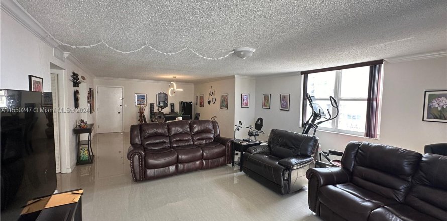 Condo in Hollywood, Florida, 2 bedrooms  № 1064882