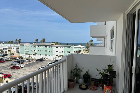 Condominio en venta en Hollywood, Florida, 2 dormitorios, 134.15 m2 № 1064882 - foto 10