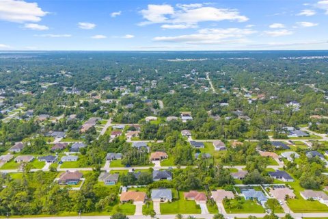 House in North Port, Florida 3 bedrooms, 158.77 sq.m. № 1372207 - photo 30