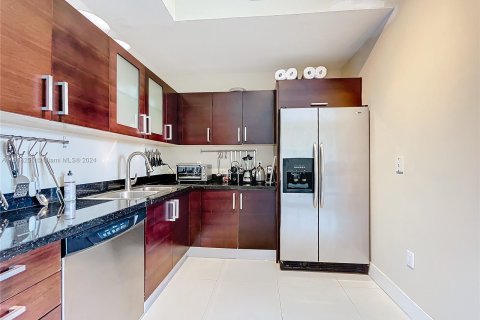 Condominio en venta en Miami, Florida, 1 dormitorio, 81.29 m2 № 1241425 - foto 24