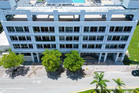 Condominio en venta en Miami, Florida, 1 dormitorio, 81.29 m2 № 1241425 - foto 5