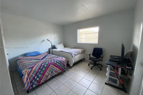 Condominio en venta en Hialeah, Florida, 1 dormitorio, 54.16 m2 № 1222040 - foto 5