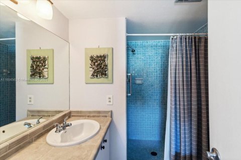 Condo in Sunrise, Florida, 2 bedrooms  № 1225077 - photo 16