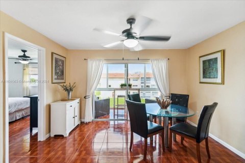 Copropriété à vendre à Sunrise, Floride: 2 chambres, 78.97 m2 № 1225077 - photo 10