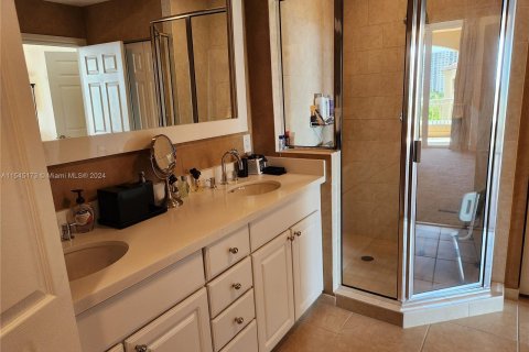 Condo in Aventura, Florida, 2 bedrooms  № 1065219 - photo 19