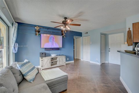 Copropriété à vendre à Sunrise, Floride: 1 chambre, 70.05 m2 № 1319009 - photo 7