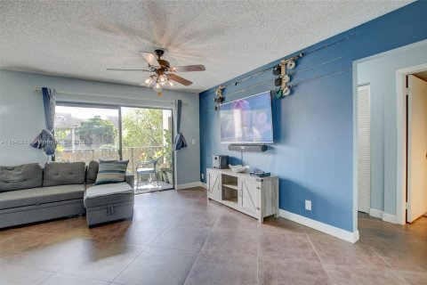 Copropriété à vendre à Sunrise, Floride: 1 chambre, 70.05 m2 № 1319009 - photo 4