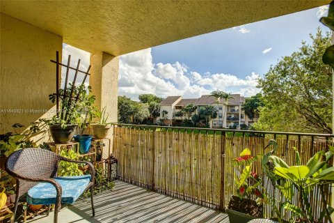 Condo in Sunrise, Florida, 1 bedroom  № 1319009 - photo 16