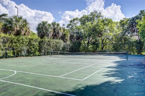 Condo in Sunrise, Florida, 1 bedroom  № 1319009 - photo 23