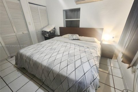 Immobilier commercial à vendre à Miami Beach, Floride: 248.79 m2 № 1225035 - photo 13