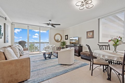 Condo in West Palm Beach, Florida, 3 bedrooms  № 1060143 - photo 21