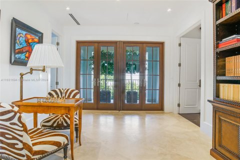 House in Key Biscayne, Florida 6 bedrooms, 553.7 sq.m. № 1305959 - photo 21