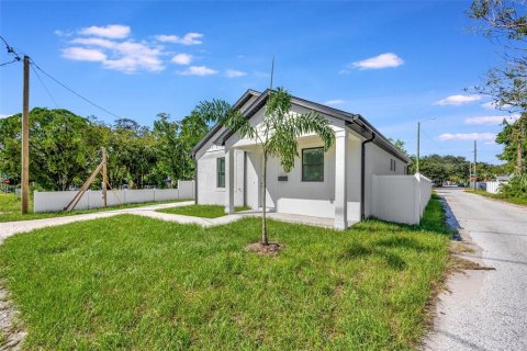 Villa ou maison à vendre à Tampa, Floride: 3 chambres, 125.88 m2 № 1392868 - photo 4